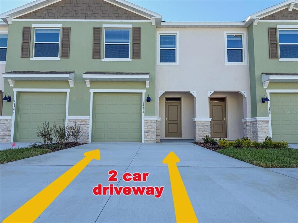 11367 Velvet Apricot Dr in Land O Lakes, FL - Building Photo