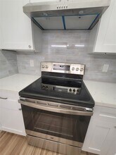 7093 N Holiday Dr in Galveston, TX - Building Photo - Building Photo