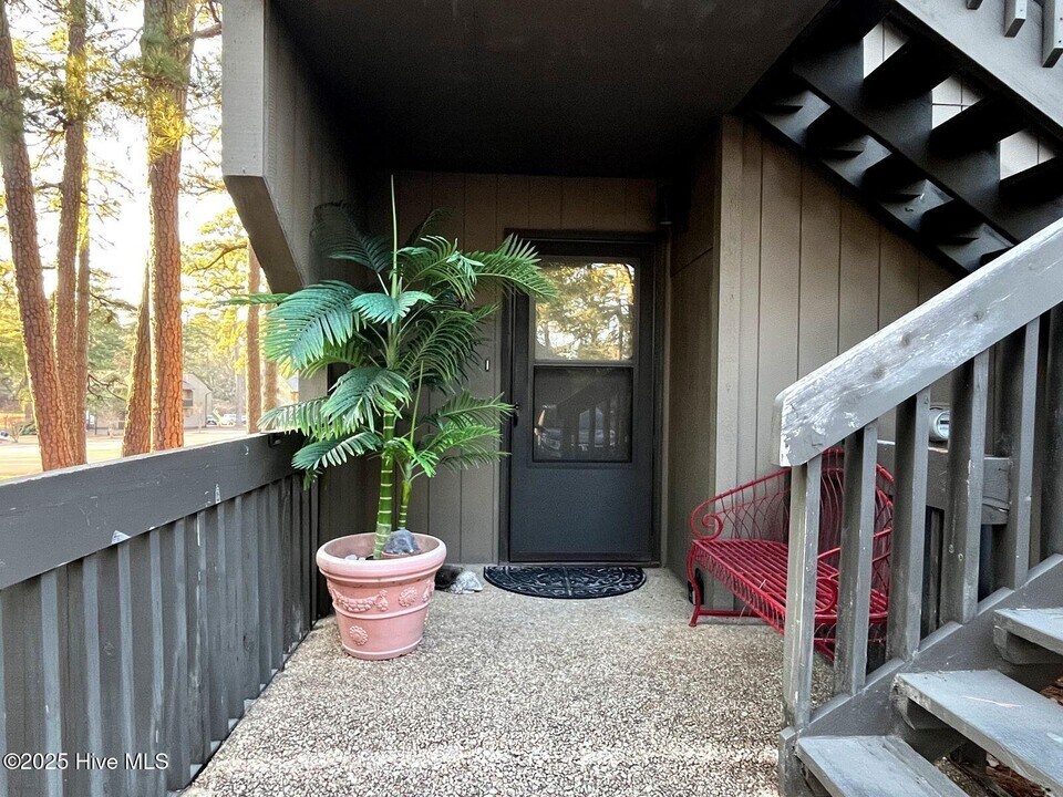 5 Pine Tree Rd in Pinehurst, NC - Building Photo