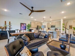 668 Waters Edge Ln in Port St. Lucie, FL - Building Photo - Building Photo