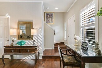 2201 Lakeway Blvd in Lakeway, TX - Building Photo - Building Photo