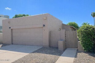 19842 N 9th St in Phoenix, AZ - Building Photo