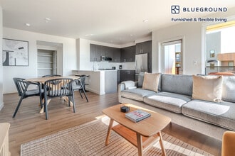 2333 Calle Del Mundo, Unit GO FL6-ID2136 in Santa Clara, CA - Building Photo - Building Photo