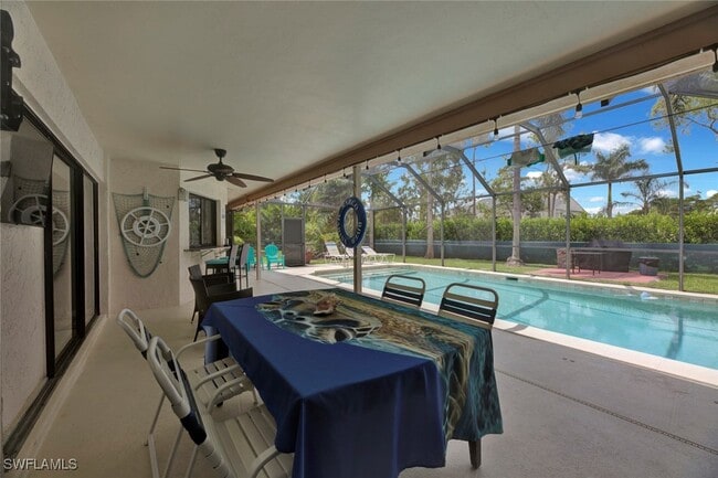 property at 3055 Round Table Ct