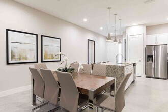 7586 Sunny Dreams Ln in Kissimmee, FL - Building Photo - Building Photo