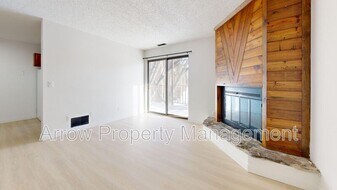 203 E Arbor Ave in Bismarck, ND - Building Photo