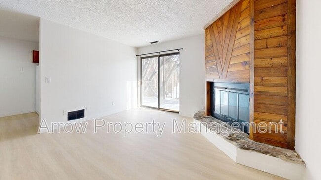 property at 203 E Arbor Ave