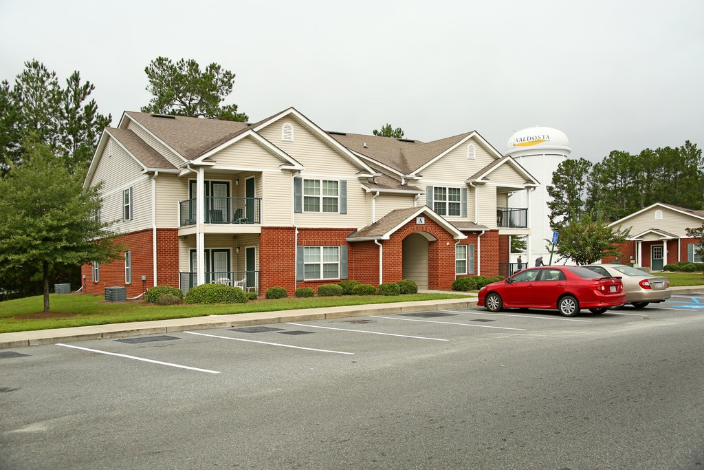 Heron Lake Apartments in Valdosta, GA