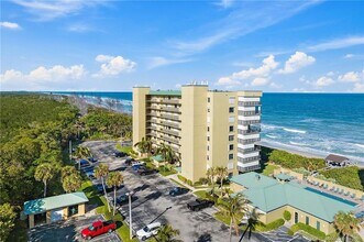 7370 S Ocean Dr, Unit 111 in Jensen Beach, FL - Building Photo - Building Photo