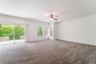 10601 Pedal Point Pl in Las Vegas, NV - Building Photo - Building Photo