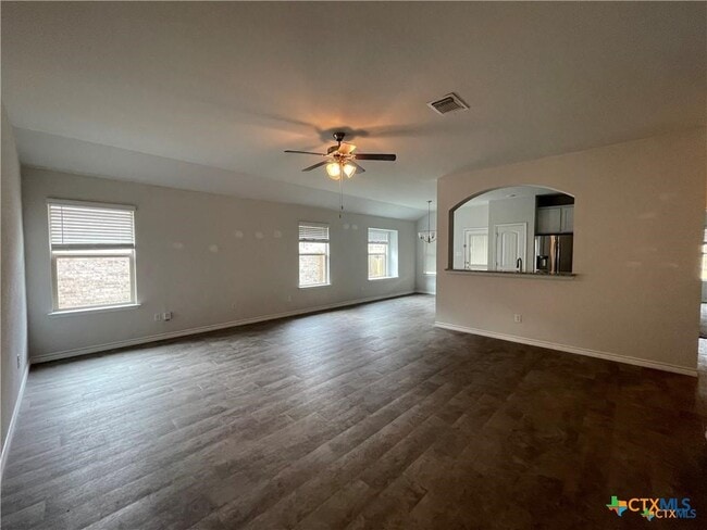 6161 Lavaca Dr in Belton, TX - Building Photo - Building Photo