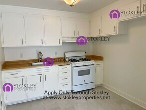 143 Gilbert Ct in Martinez, CA - Building Photo - Building Photo