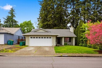 17563 SW Granada Dr in Beaverton, OR - Building Photo - Building Photo