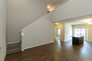 444 Welch in Ames, IA - Building Photo