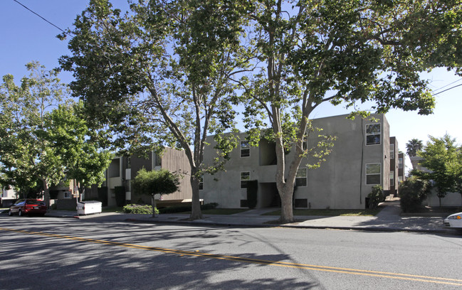 612-618 N 3rd St in San Jose, CA - Foto de edificio - Building Photo