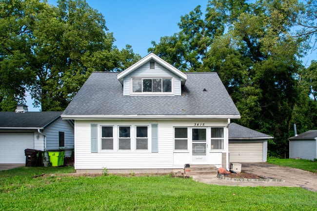 property at 3415 N California Ave