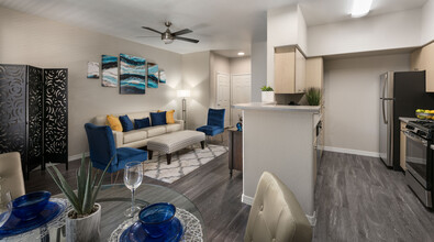 Laguna at Arrowhead Ranch in Glendale, AZ - Foto de edificio - Building Photo