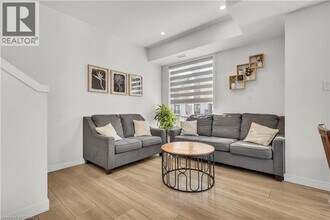 405 Myers Rd in Cambridge, ON - Building Photo - Building Photo