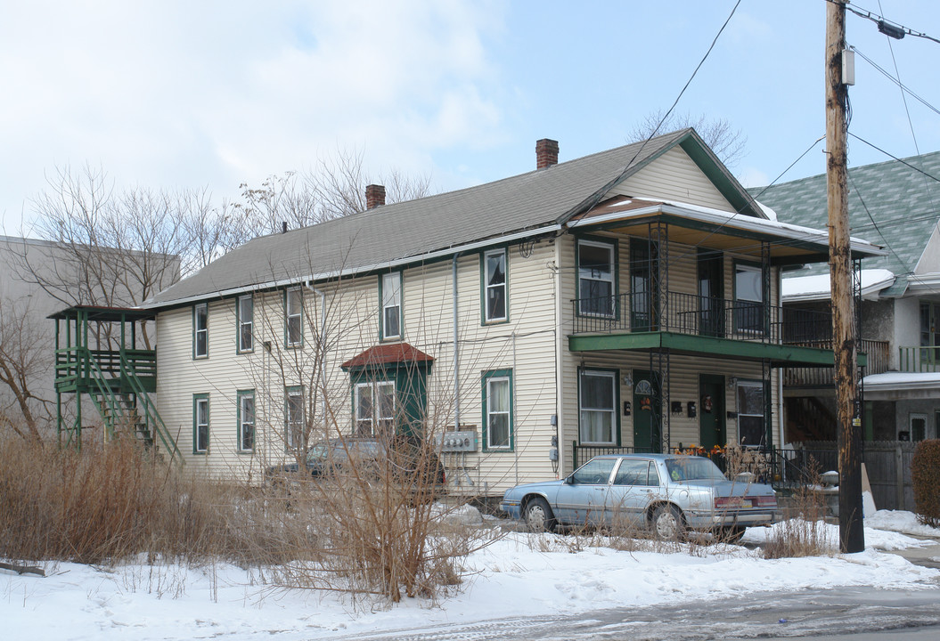 210-212 Larch St in Scranton, PA - Building Photo