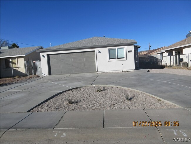 3595 N Willow Rd in Kingman, AZ - Building Photo - Building Photo