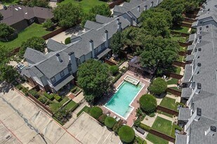 2429 Southcourt Cir in Irving, TX - Building Photo