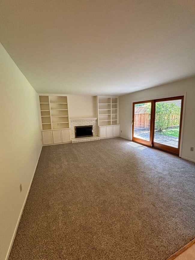 1886 Neotomas Ave in Santa Rosa, CA - Building Photo - Building Photo