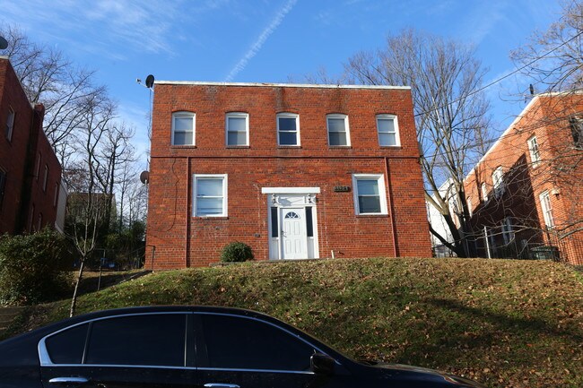 3125 Buena Vista Ter SE in Washington, DC - Building Photo - Building Photo
