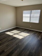 Coal Creek Apartment Homes in Oliver Springs, TN - Foto de edificio - Building Photo