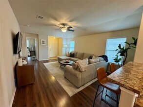 371 Nottingham Loop in Kyle, TX - Building Photo - Building Photo