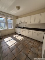 528 Cambridge St, Unit 1 Apartamentos