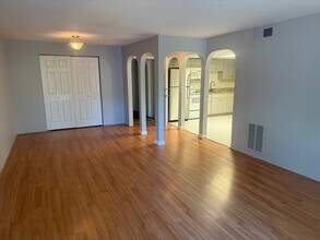 9 Shadowbrook Ln in Milford, MA - Building Photo - Building Photo