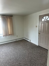 121 W Colebrook St in Manheim, PA - Building Photo - Building Photo