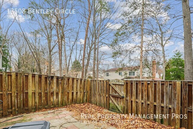 13508 Bentley Cir in Woodbridge, VA - Building Photo - Building Photo