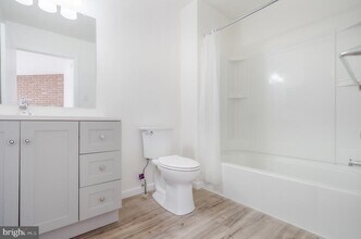 1810 Woodhollow Dr in Evesham, NJ - Building Photo - Building Photo