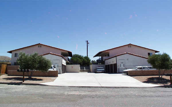 12770-12800 Maui Way in Desert Hot Springs, CA - Building Photo - Building Photo