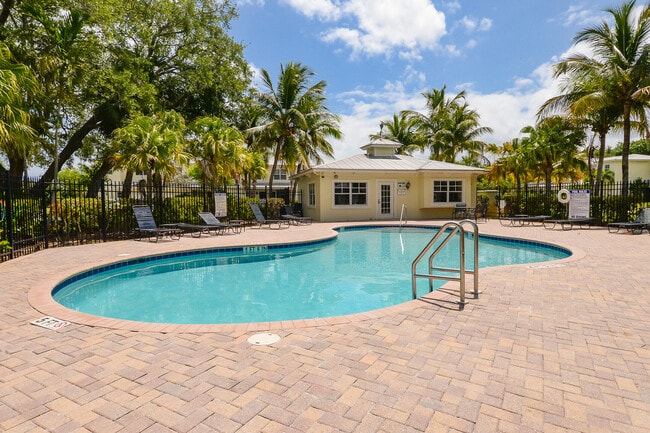3944 Sabal Way in Fort Pierce, FL - Building Photo - Building Photo