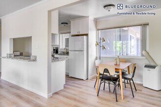 837 Cowper St in Palo Alto, CA - Building Photo - Building Photo