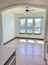 560 Inwood St in Fort Worth, TX - Foto de edificio - Building Photo