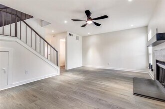 2228 Colony Ct in Dallas, TX - Building Photo - Building Photo