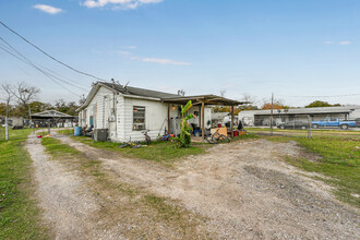 720 Pemberton St in Channelview, TX - Building Photo - Building Photo