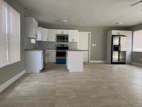 200 NE 43rd St in Pompano Beach, FL - Building Photo - Building Photo