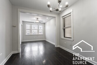 1530 N Greenview Ave, Unit 1 in Chicago, IL - Foto de edificio - Building Photo