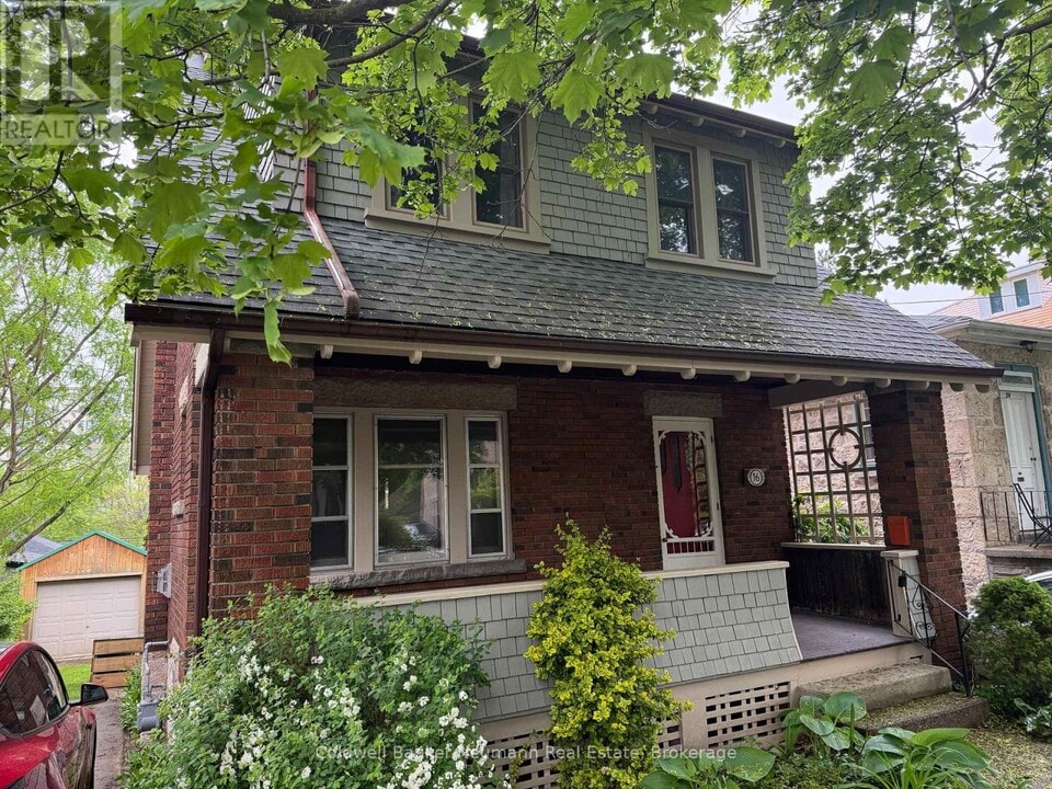16 Mitchell St in Guelph, ON - Building Photo