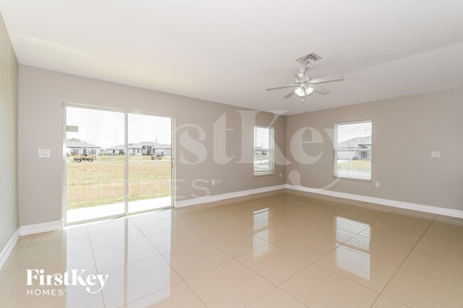 601 NW 17th Ave in Cape Coral, FL - Building Photo - Building Photo