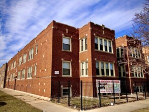 6356 S Sacramento Ave in Chicago, IL - Building Photo - Building Photo