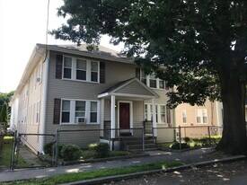 70 Safford St in Quincy, MA - Building Photo