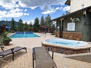 1945 Cornice Rd in Steamboat Springs, CO - Foto de edificio - Building Photo