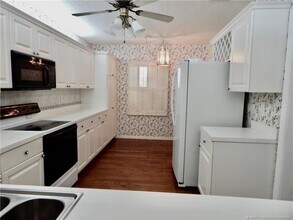 1600 SE St Lucie Blvd in Stuart, FL - Building Photo - Building Photo