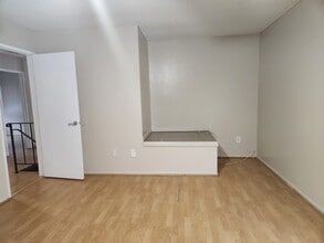 6839 John Dr in Riverside, CA - Building Photo - Building Photo