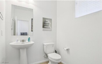 10396 Thurso Ave in Las Vegas, NV - Building Photo - Building Photo